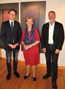 Foto Herr Bächle mit Frau Köhle-Hezinger und Herrn Reiner